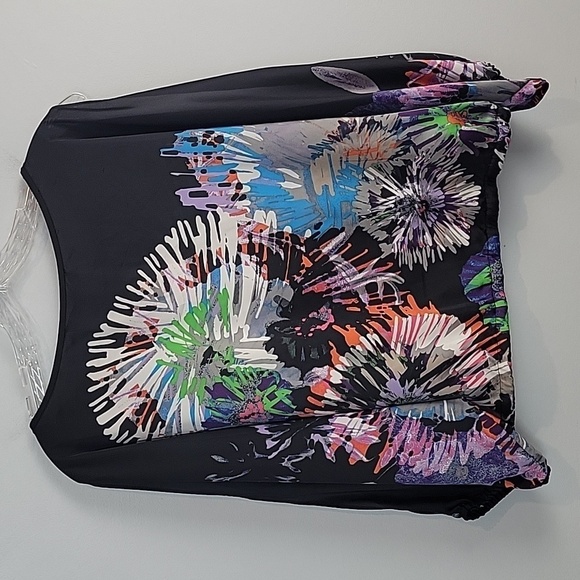 BCBGMAXAZRIA cropped cold shoulder blouse - Picture 8 of 9